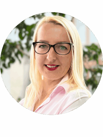 Ula Sisorska Team photo